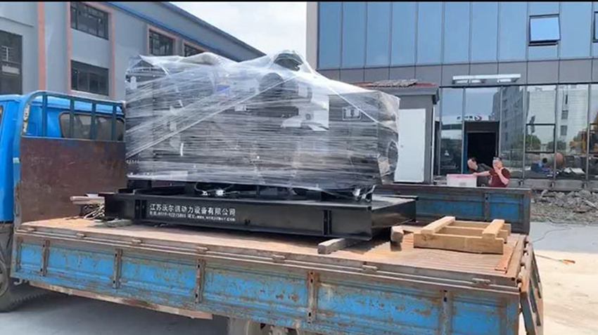 4臺200KW康明斯發(fā)電機組發(fā)往河南